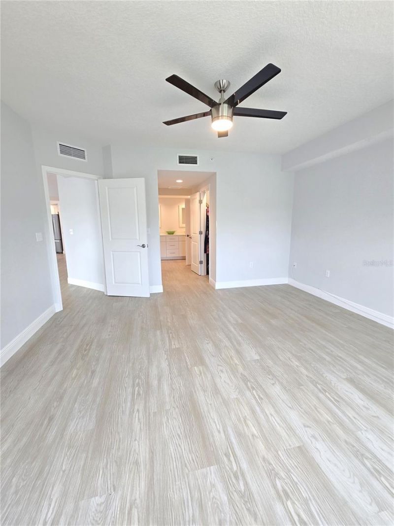 960 Starkey Road, Unit 9206, Largo, FL 33771 Photo