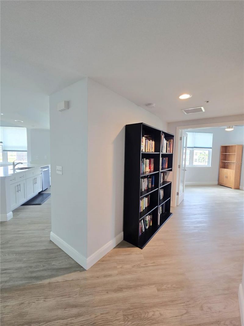 960 Starkey Road, Unit 9206, Largo, FL 33771 Photo