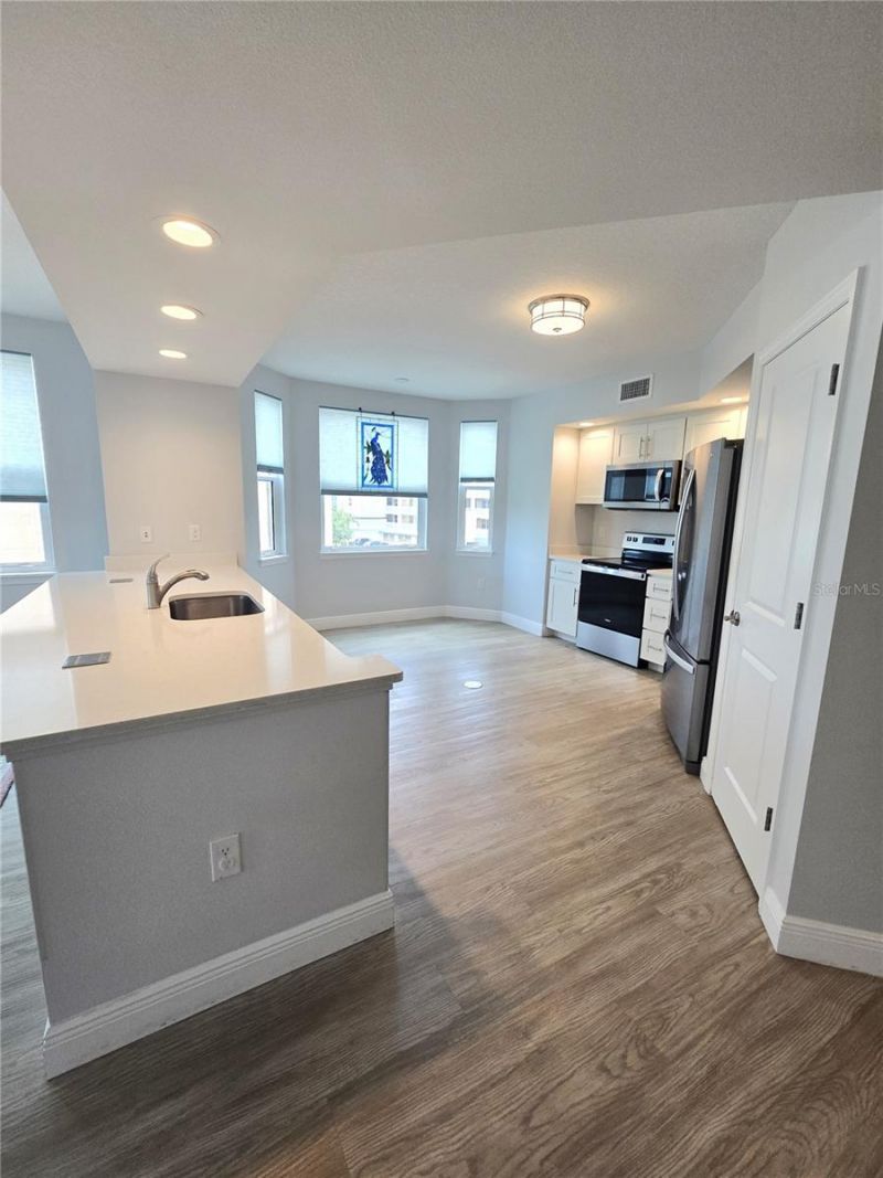 960 Starkey Road, Unit 9206, Largo, FL 33771 Photo