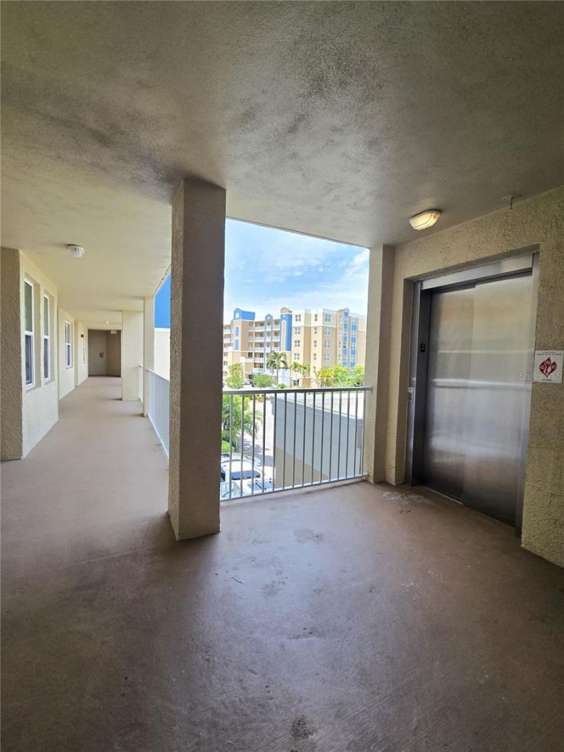 960 Starkey Road, Unit 9206, Largo, FL 33771 Photo