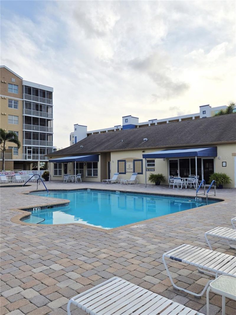 960 Starkey Road, Unit 9206, Largo, FL 33771 Photo