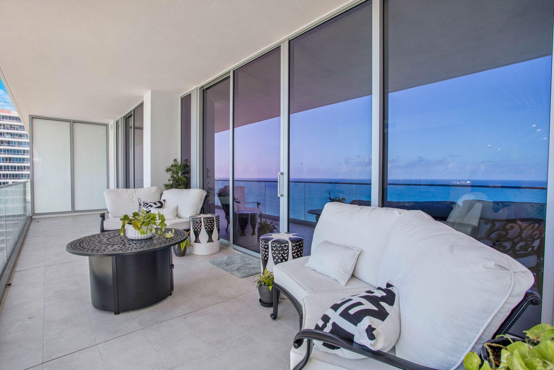 153 N Seabreeze Boulevard, Unit 1601, Fort Lauderdale, FL 33304 Photo