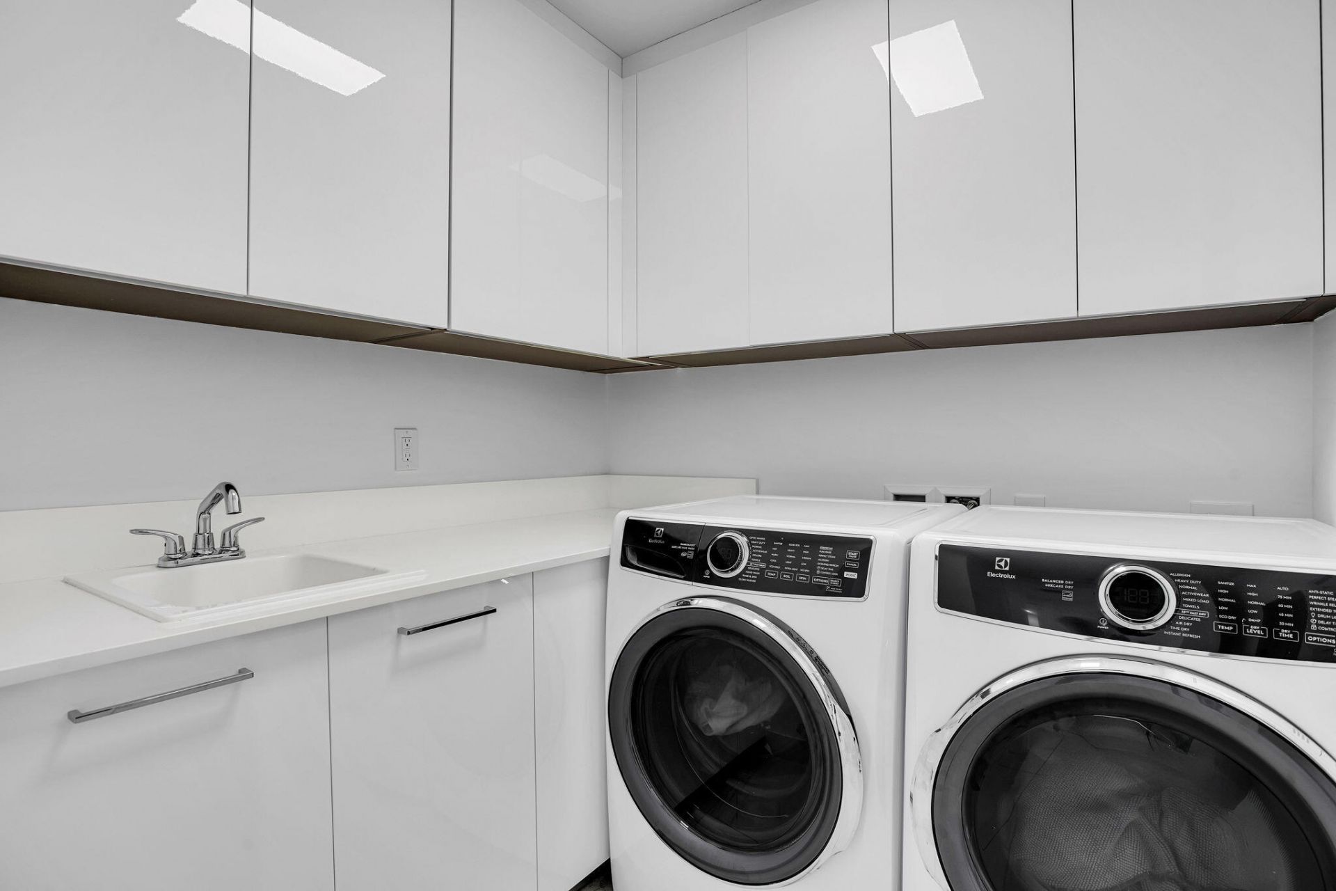 153 N Seabreeze Boulevard, Unit 1601, Fort Lauderdale, FL 33304 Photo