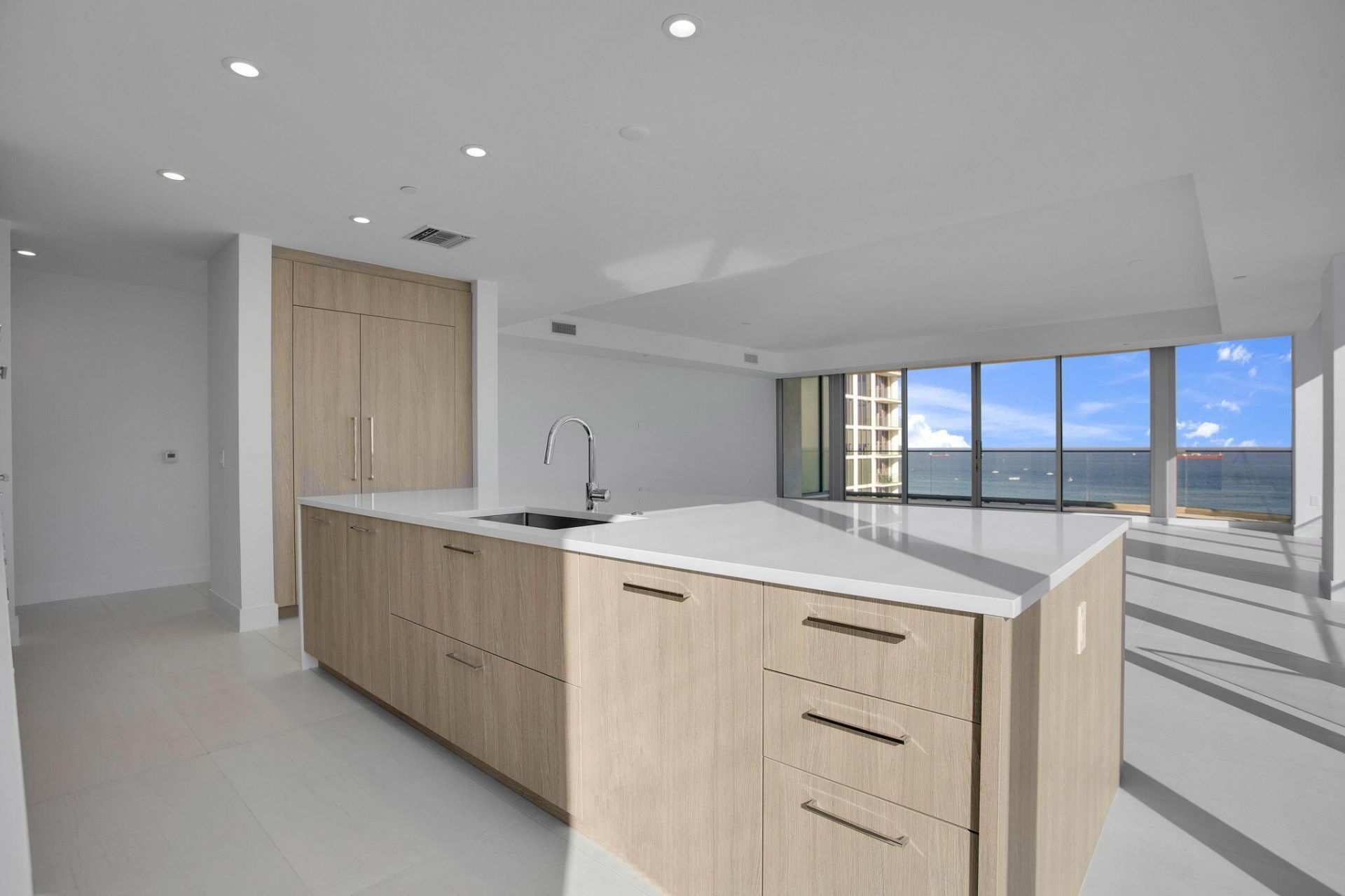 153 N Seabreeze Blvd, Unit 1602, Fort Lauderdale, FL 33304 Photo