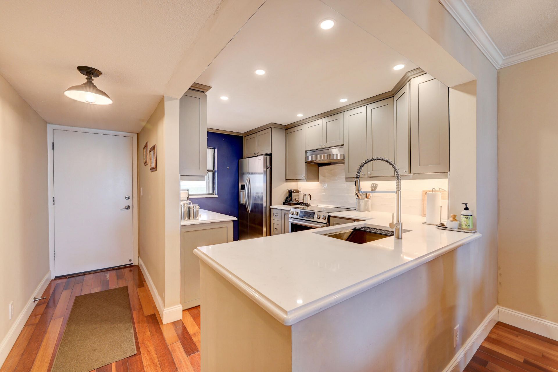 9400 S Ocean Drive, Unit 807, Jensen Beach, FL 34957 Photo