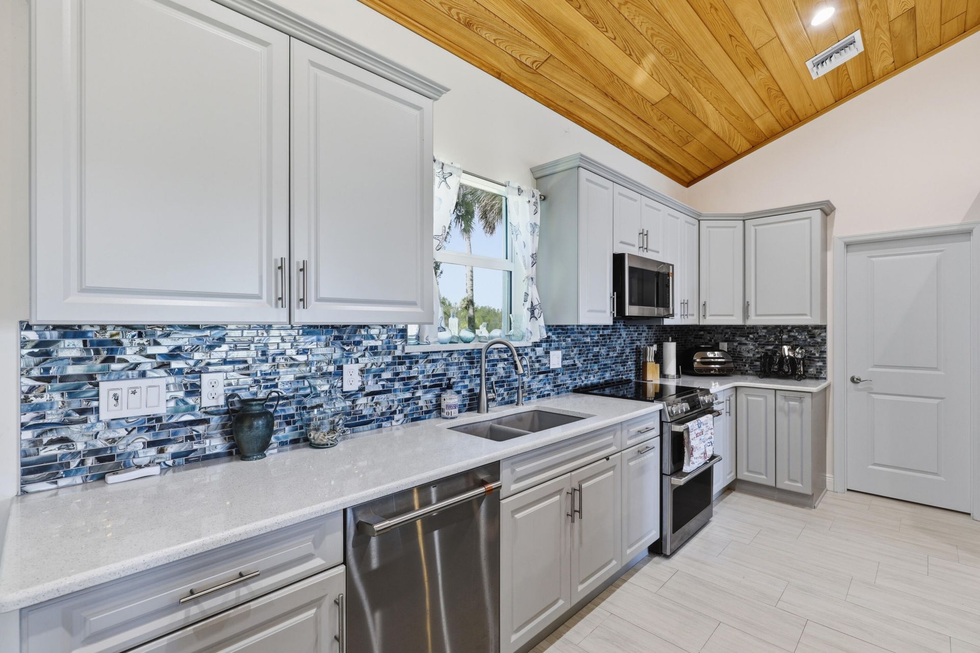 18601 Orange Avenue, Fort Pierce, FL 34945 Photo