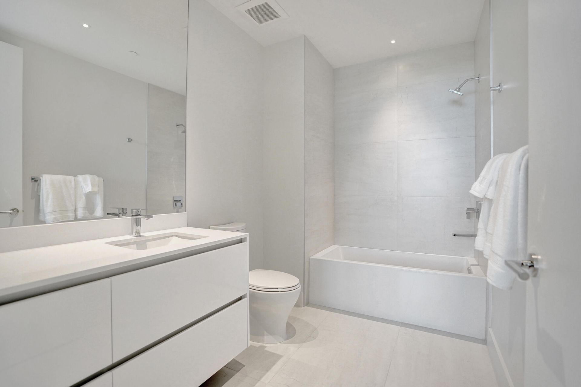 305 Briny Avenue, Unit 603, Pompano Beach, FL 33062 Photo