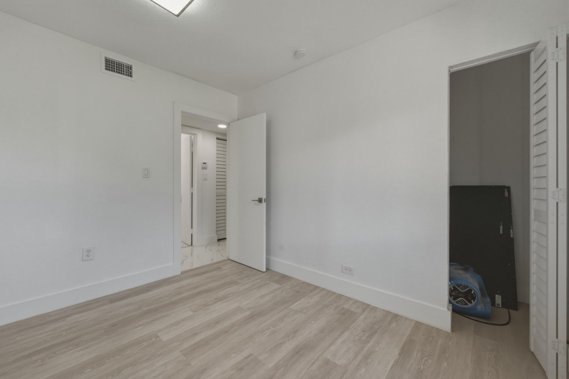 2405 NW 159th Road, Miami Gardens, FL 33054 Photo