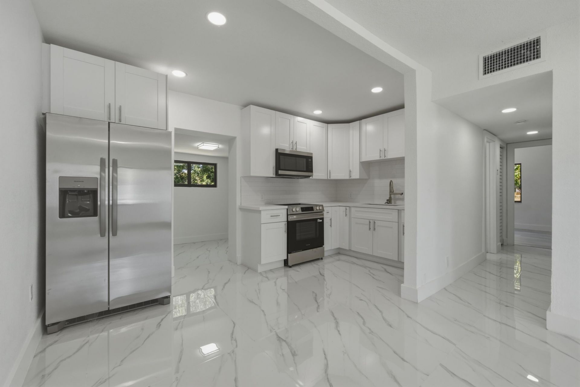 2405 NW 159th Road, Miami Gardens, FL 33054 Photo