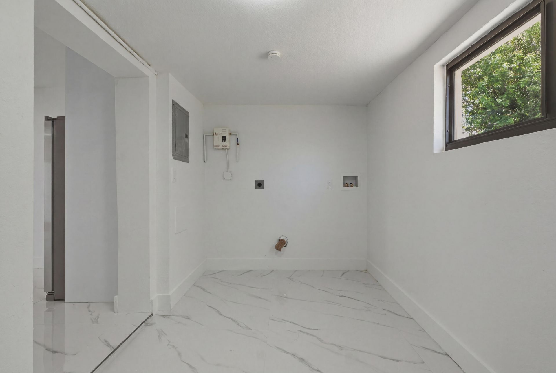 2405 NW 159th Road, Miami Gardens, FL 33054 Photo