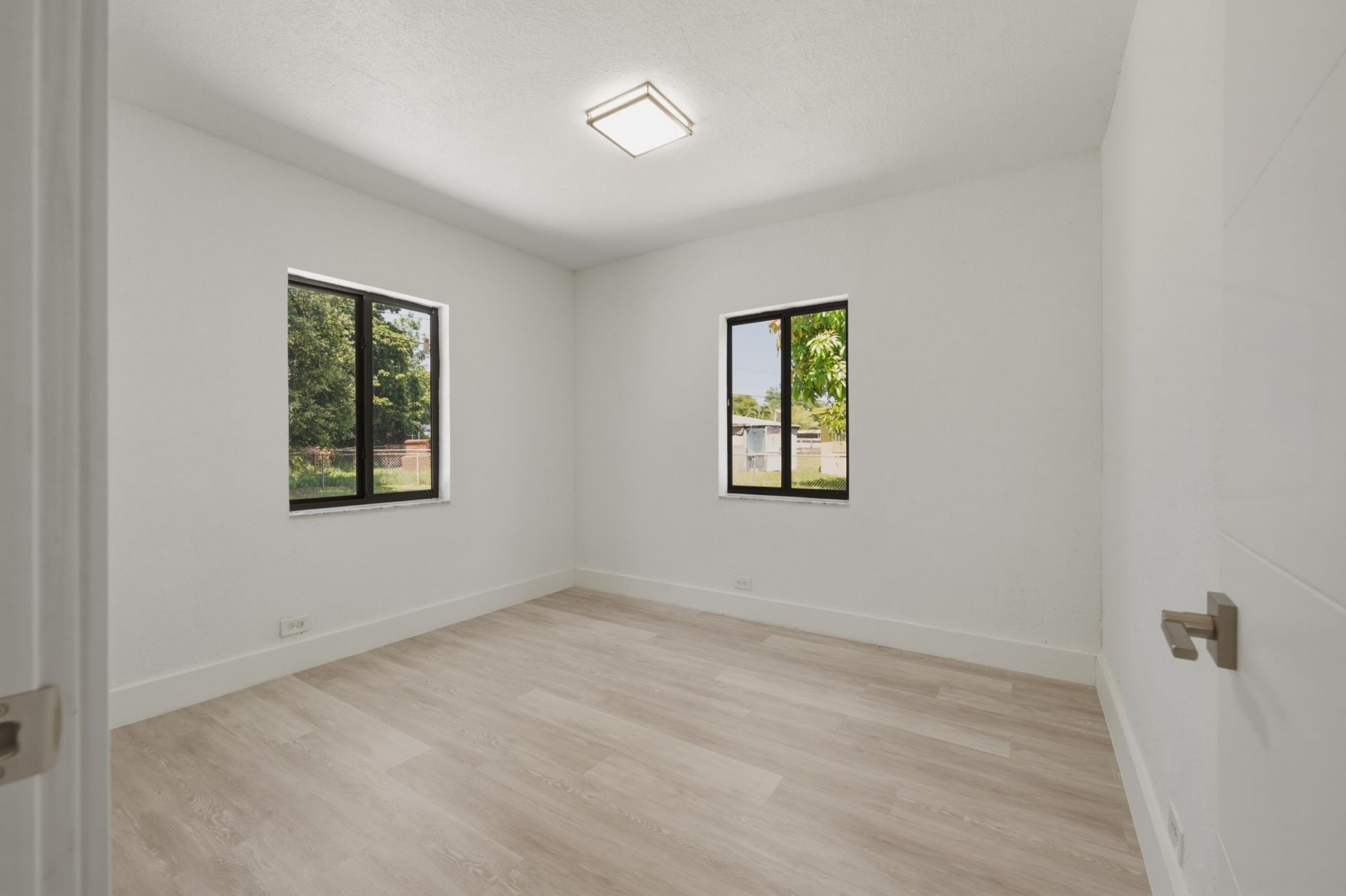 2405 NW 159th Road, Miami Gardens, FL 33054 Photo