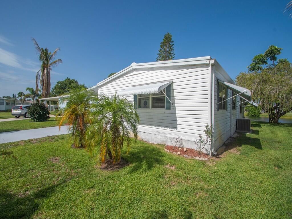 42 Village Lane, Jensen Beach, FL 34957 Photo