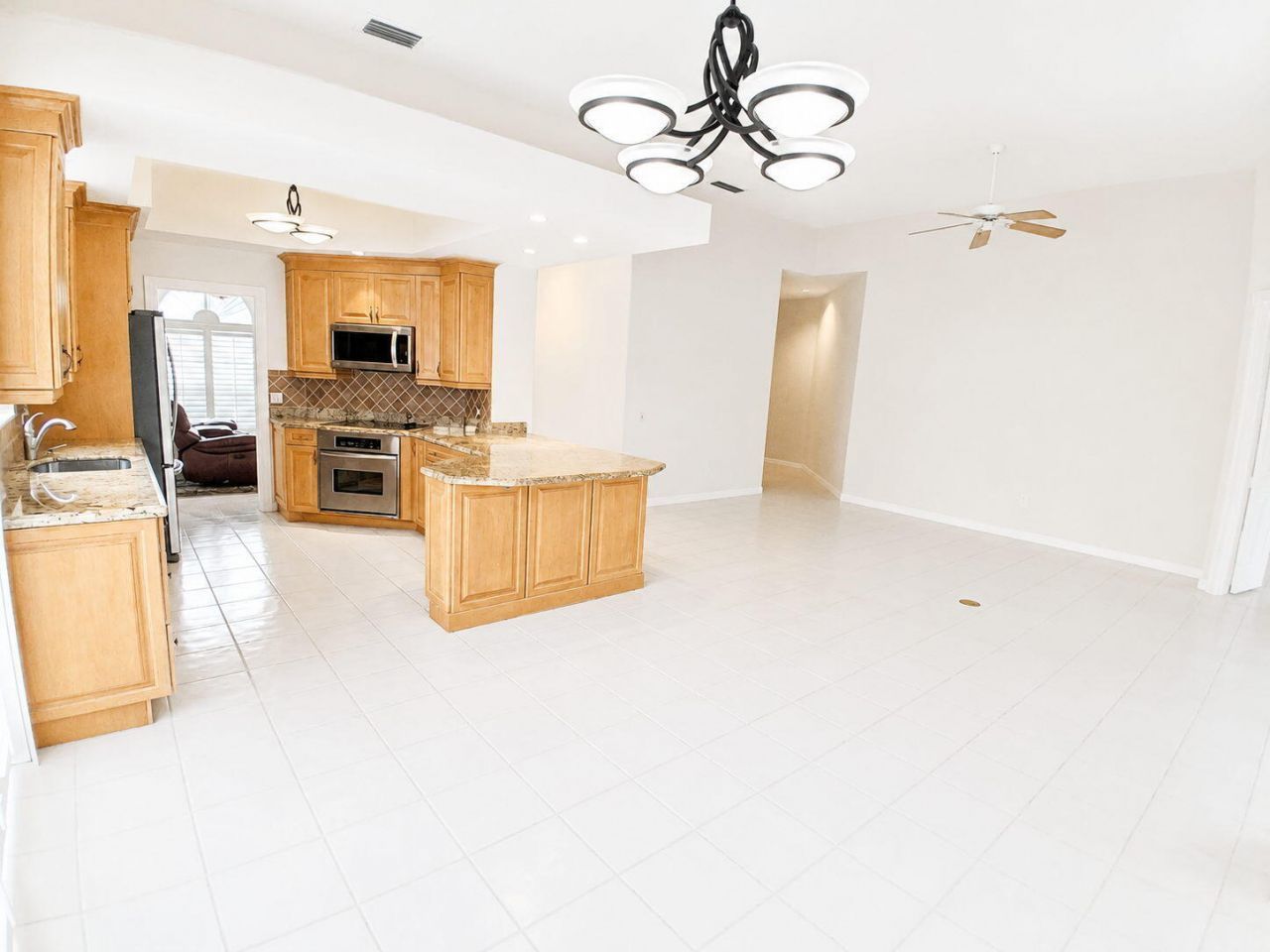 8465 Beaconhill Road, Palm Beach Gardens, FL 33410 Photo