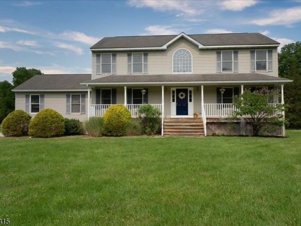 9 Carriage Ln, Hardyston, NJ 07419