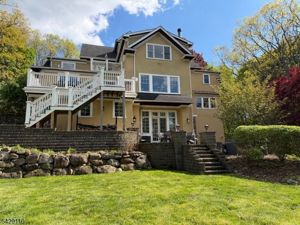 151 Lookout Rd, Mountain Lakes, NJ 07046