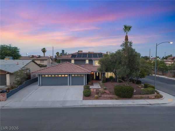 3990 Coolcrest Court , Las Vegas, NV 89103