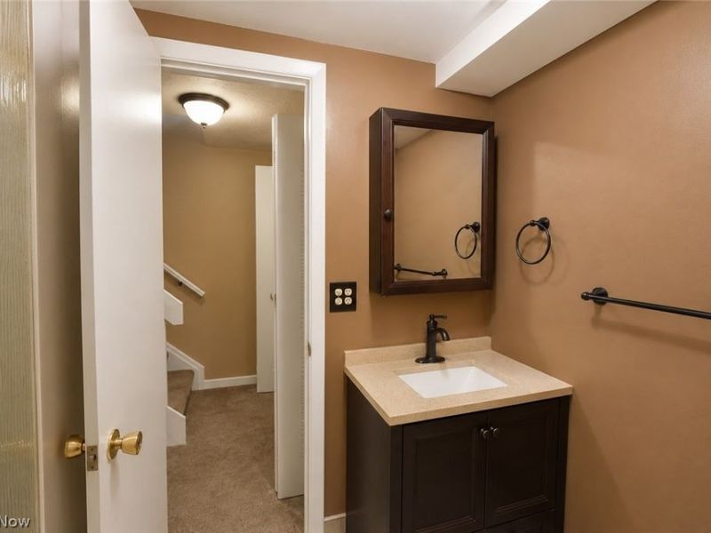 5552 Suncrest Court , Parma, OH 44134 Photo 22