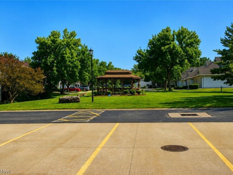 5552 Suncrest Court , Parma, OH 44134 Photo 38