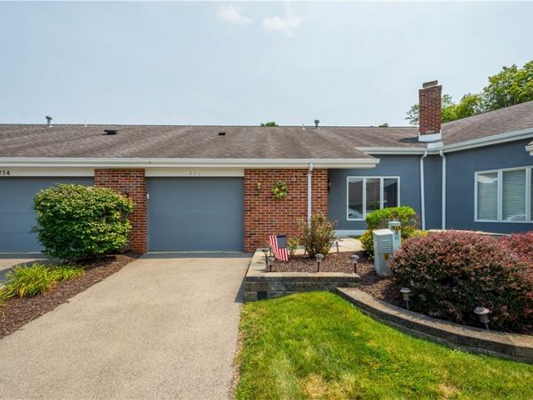 212 Queens Ct, Canonsburg, PA 15317