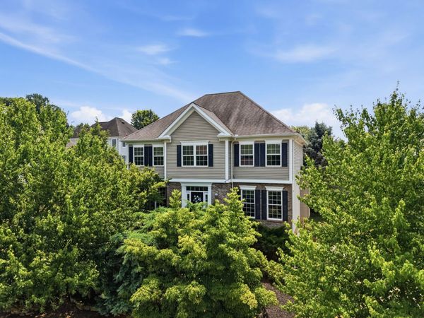 202 W Vanderbilt Drive , Mars, PA 16046