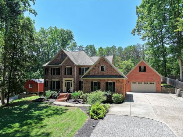 623 Normandy Road , Mooresville, NC 28117