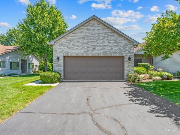 107 Fawn Lane, Elgin, IL 60120