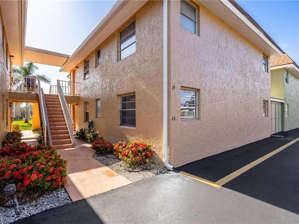 1400 Pompei LN, Unit 23, NAPLES, FL 34103