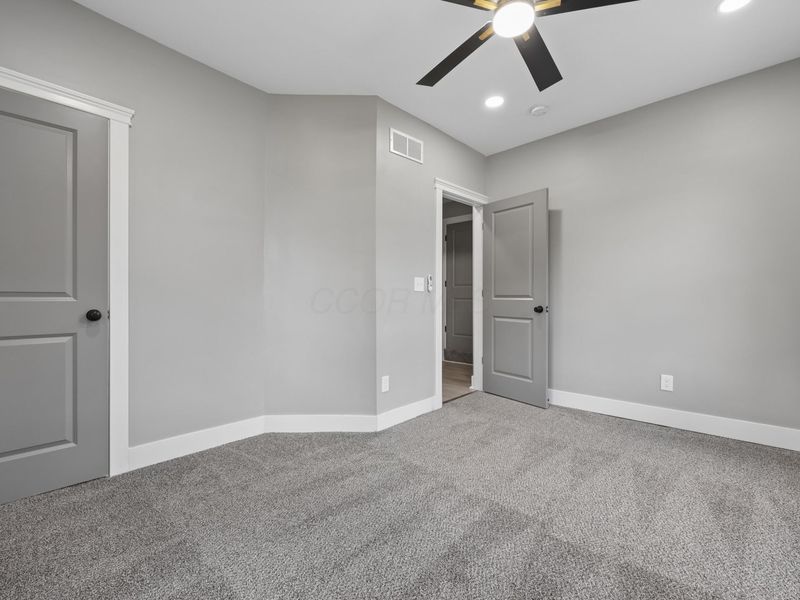 330-332 Loeffler Avenue, Unit 330-332, Columbus, OH 43205 Photo 16