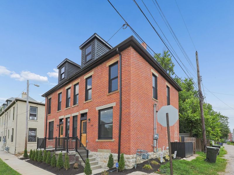 330-332 Loeffler Avenue, Unit 330-332, Columbus, OH 43205 Photo 3