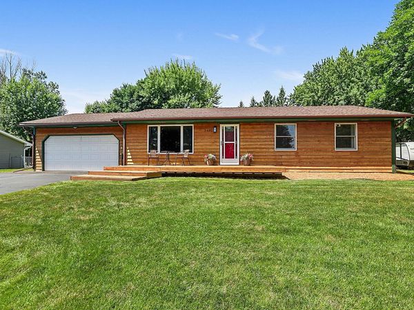 3631 Hillview Lane, Saint Bonifacius, MN 55375