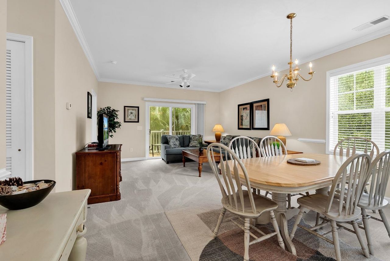 6253 Catalina Dr.  Photo 8