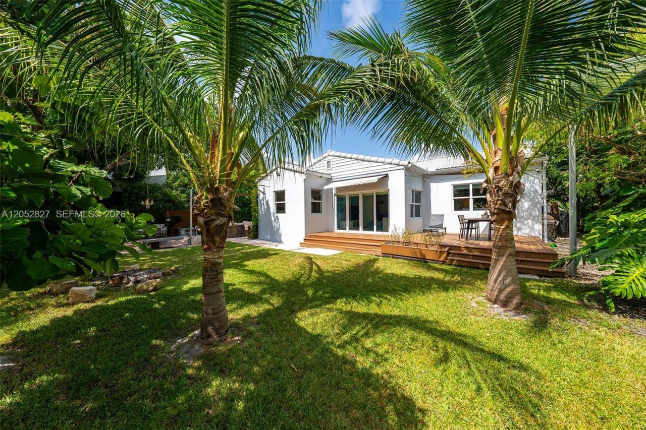 9172 Carlyle Ave , Surfside, FL 33154 Photo