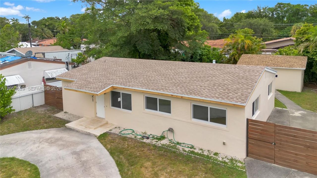 323 NW 56th Ave, Miami, FL 33126 Photo