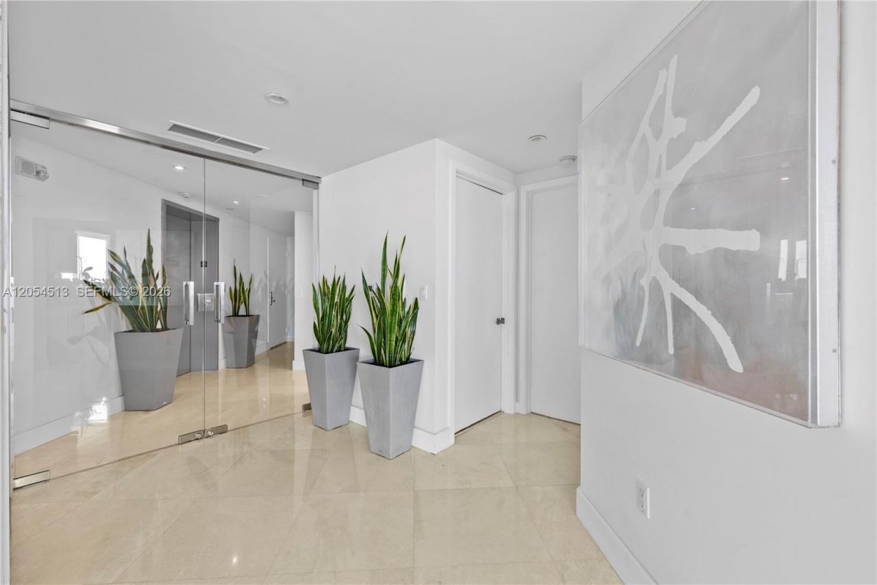1331 Brickell Bay Dr , Unit 2601, Miami, FL 33131 Photo