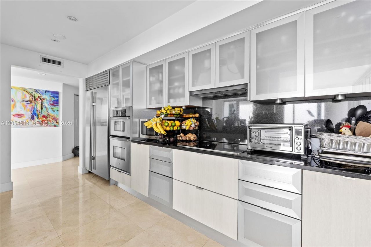 1331 Brickell Bay Dr , Unit 2601, Miami, FL 33131 Photo