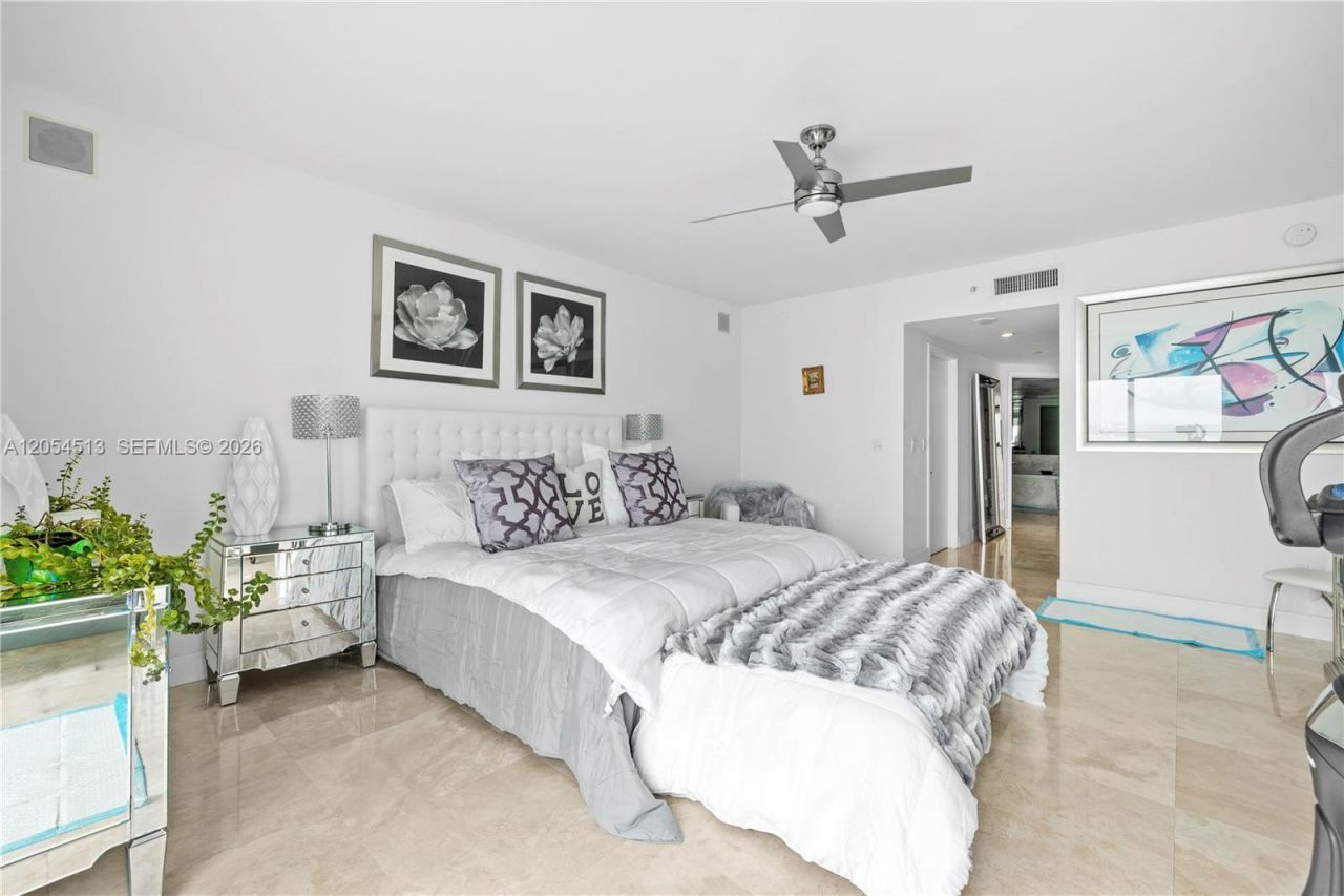 1331 Brickell Bay Dr , Unit 2601, Miami, FL 33131 Photo