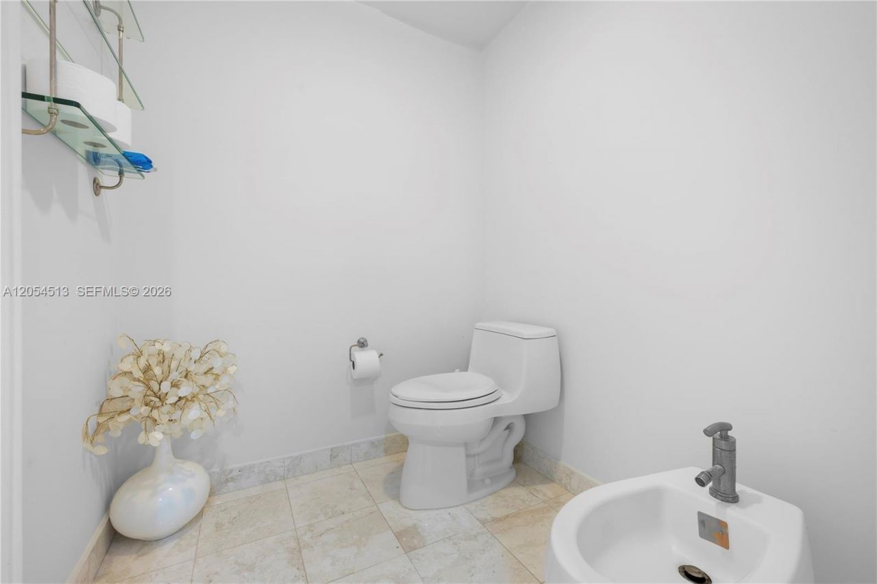 1331 Brickell Bay Dr , Unit 2601, Miami, FL 33131 Photo