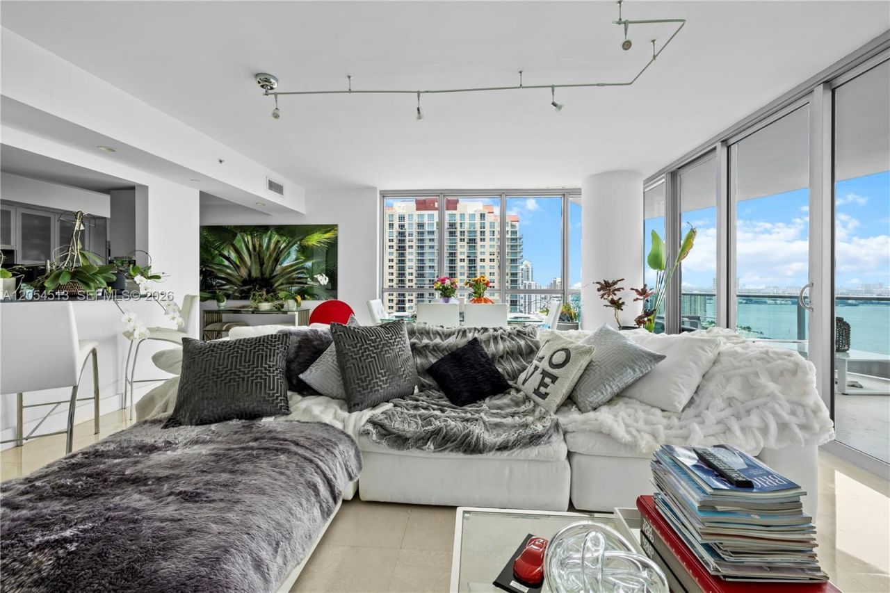 1331 Brickell Bay Dr , Unit 2601, Miami, FL 33131 Photo