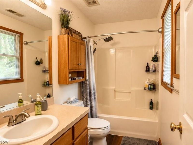 5856 Ridgeview Boulevard , North Ridgeville, OH 44039 Photo 22
