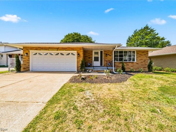 6860 Day Drive , Parma, OH 44129