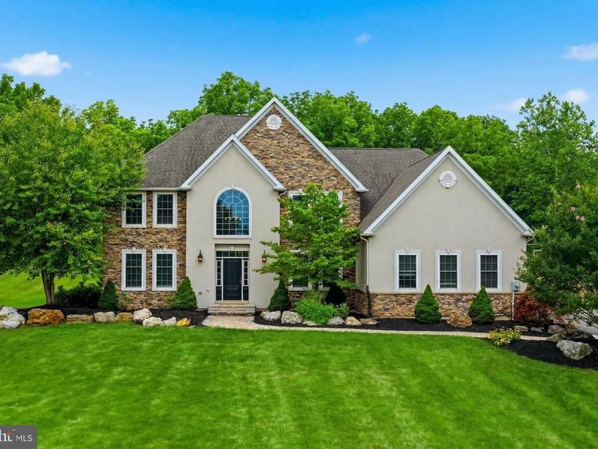 55 Island Court , Easton, PA 18042 Main Photo