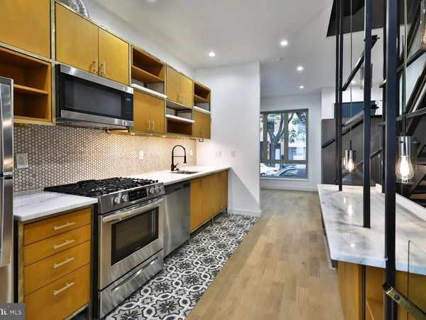 725 S 6TH STREET , PHILADELPHIA, PA 19147