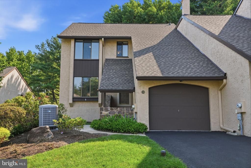 144 Golf Club Drive, Langhorne, PA 19047 Main Photo