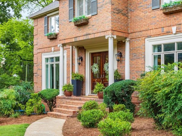 4020 Hamill Road, Hixson, TN 37343