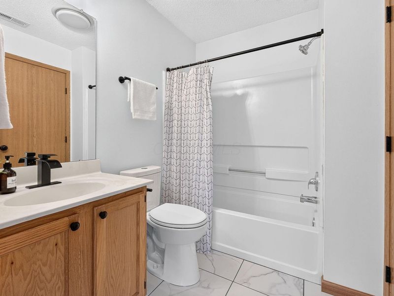 5700 Blendon Valley Drive , Columbus, OH 43230 Photo 18