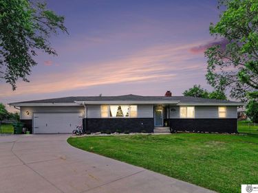 8402 S 26th Street, Bellevue, NE 68147