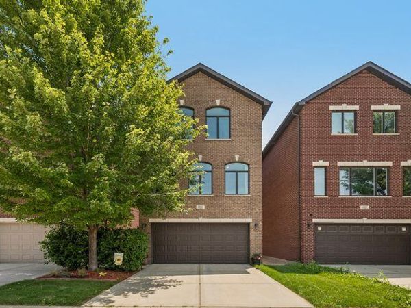 2813 S Grove Street , Chicago, IL 60608