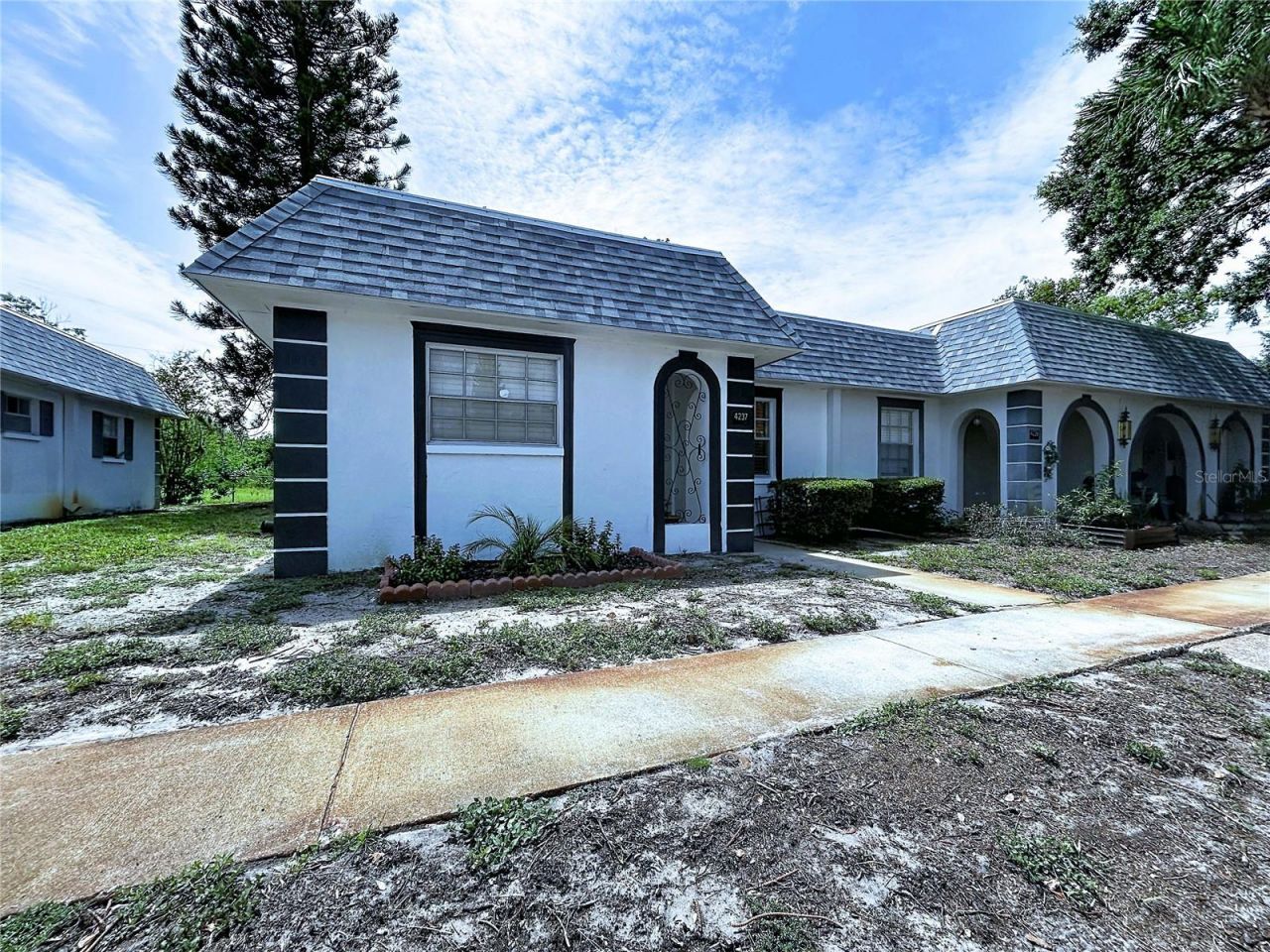 4237 Redcliff Place , Unit -, New Port Richey, FL 34652 Photo