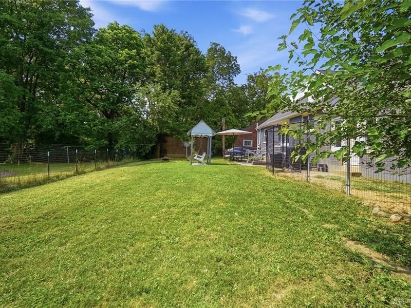 1466 S Central Drive, Beavercreek, OH 45432 Photo 43