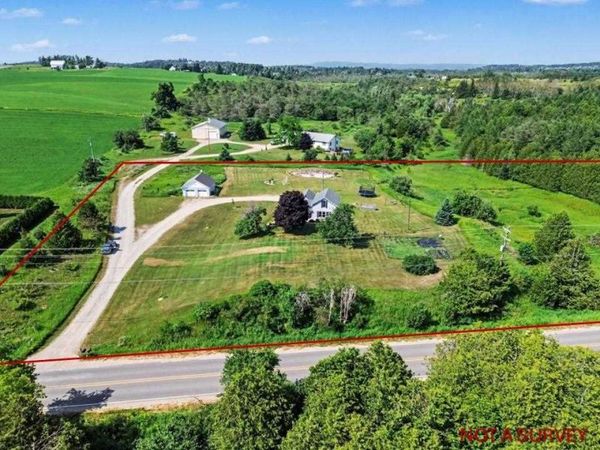 1973 Greenwood Road, Petoskey, MI 49770